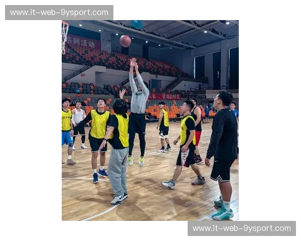 跨越经纬的篮球图腾:当“特拉维夫黄”撞上“克利夫兰酒红”,谁才是真正的王者?